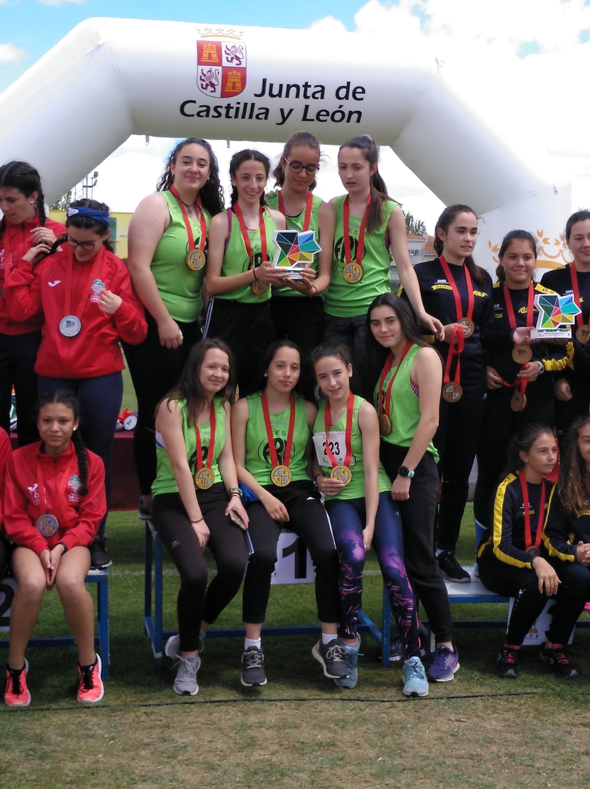 Campeonas regionales atletismo cadete femenino 2019